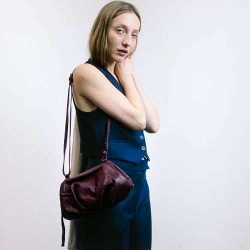 Plis Bag M, burgundy
